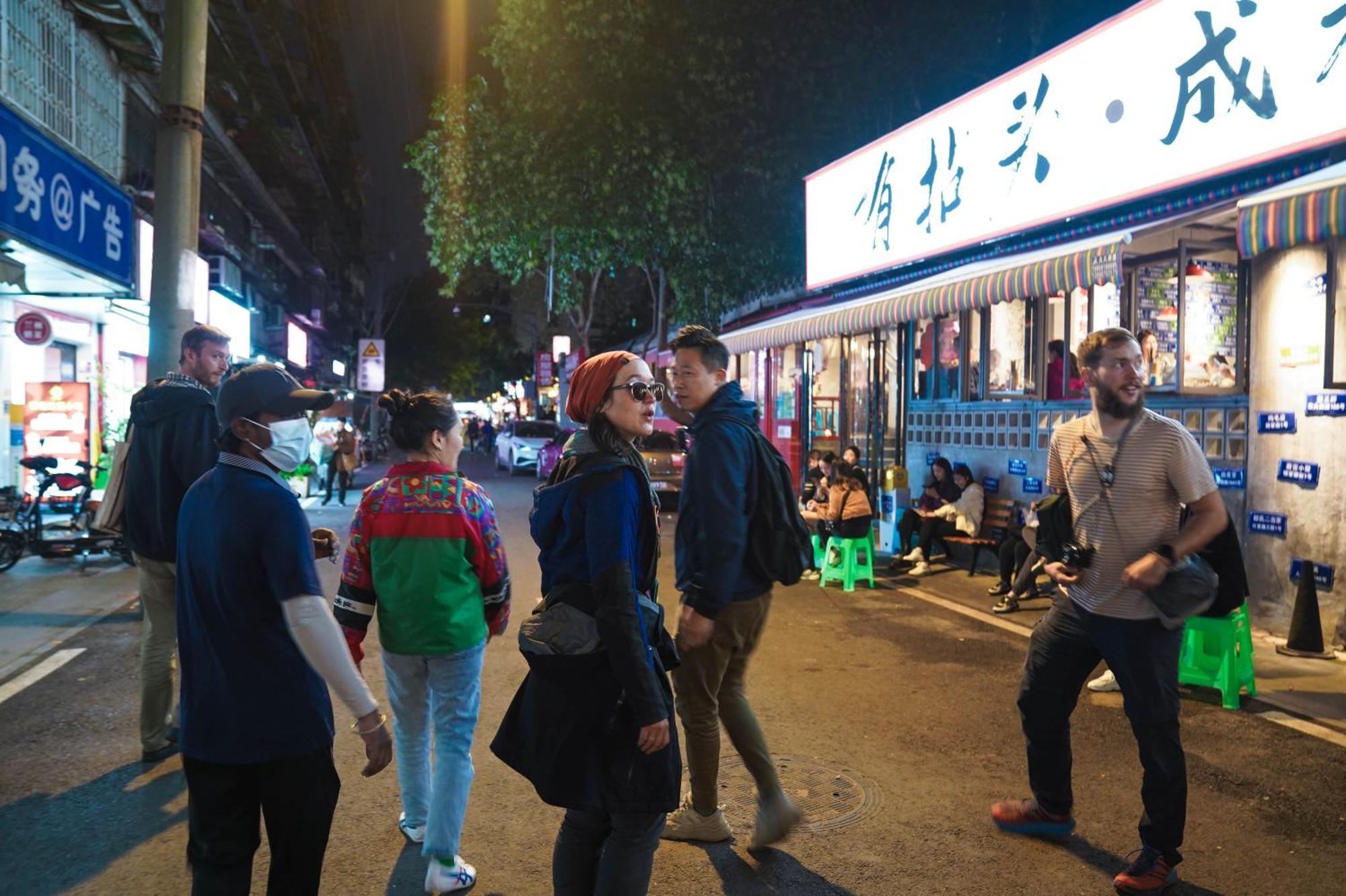 Chengdu Mix Hostel Courtyard Poshpacker Zewnętrze zdjęcie